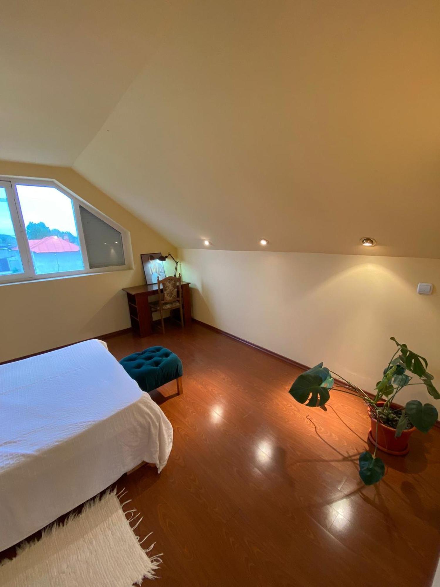 Cosy Bedroom For 2 With Balcony In A Family Villa Turnu Măgurele Extérieur photo